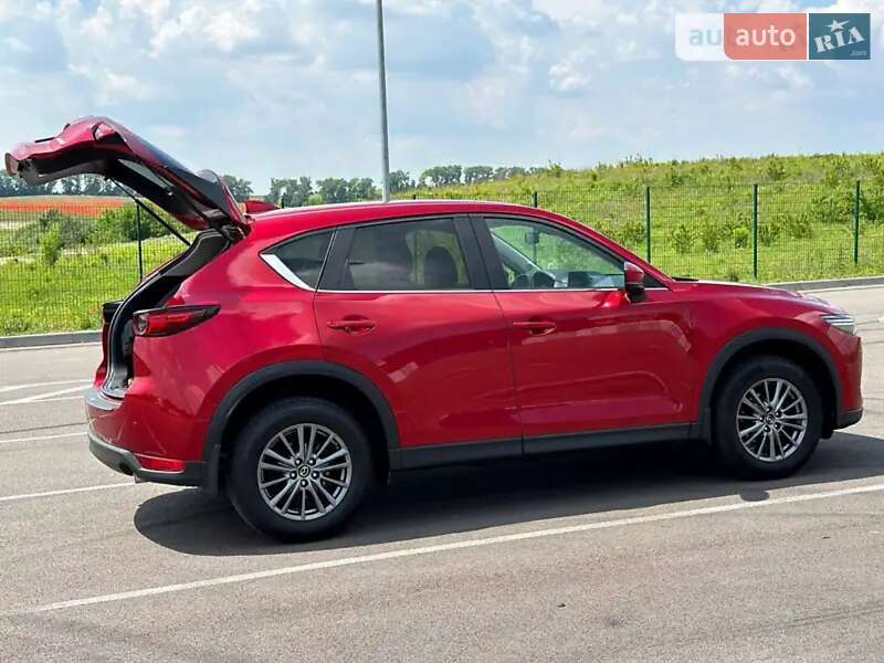 Позашляховик / Кросовер Mazda CX-5 2017 в Млиніві