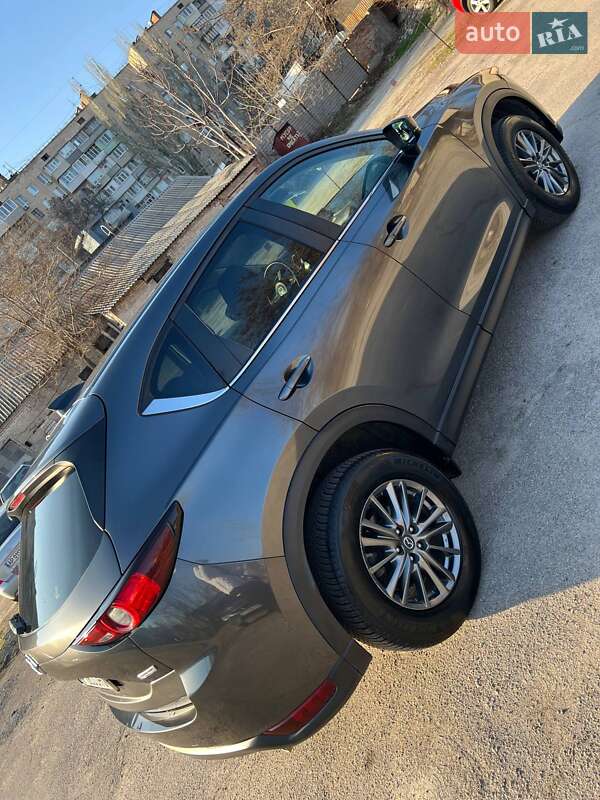 Внедорожник / Кроссовер Mazda CX-5 2017 в Запорожье