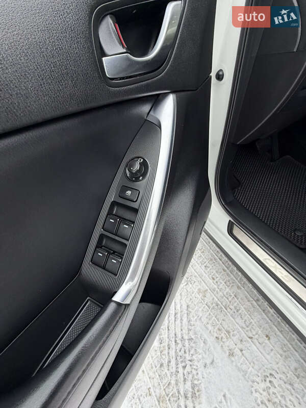 Внедорожник / Кроссовер Mazda CX-5 2013 в Дубно