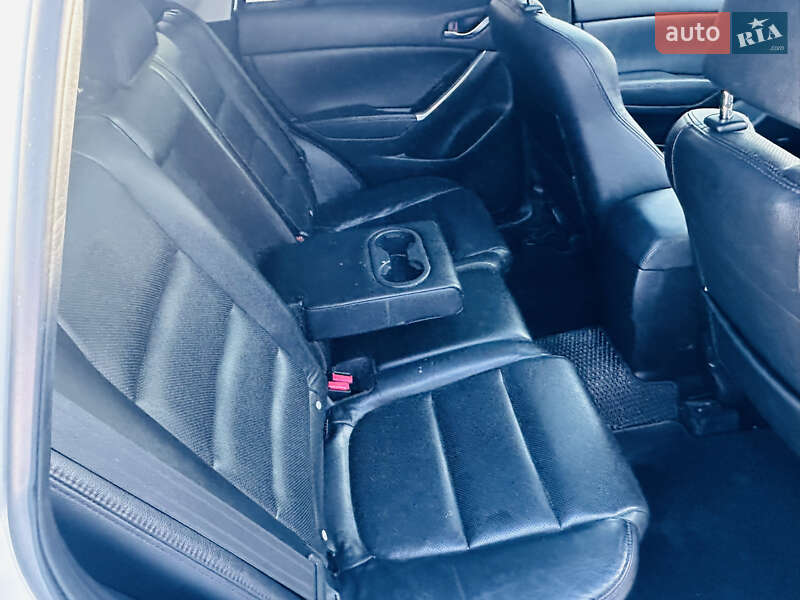 Позашляховик / Кросовер Mazda CX-5 2015 в Києві