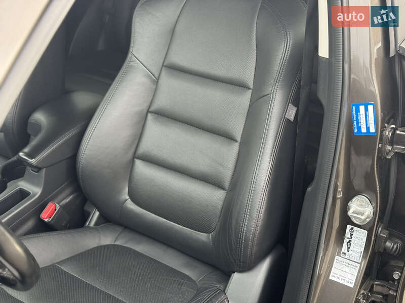 Внедорожник / Кроссовер Mazda CX-5 2016 в Стрые