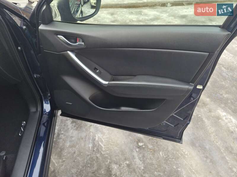 Позашляховик / Кросовер Mazda CX-5 2015 в Києві