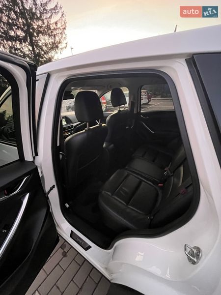 Внедорожник / Кроссовер Mazda CX-5 2016 в Луцке