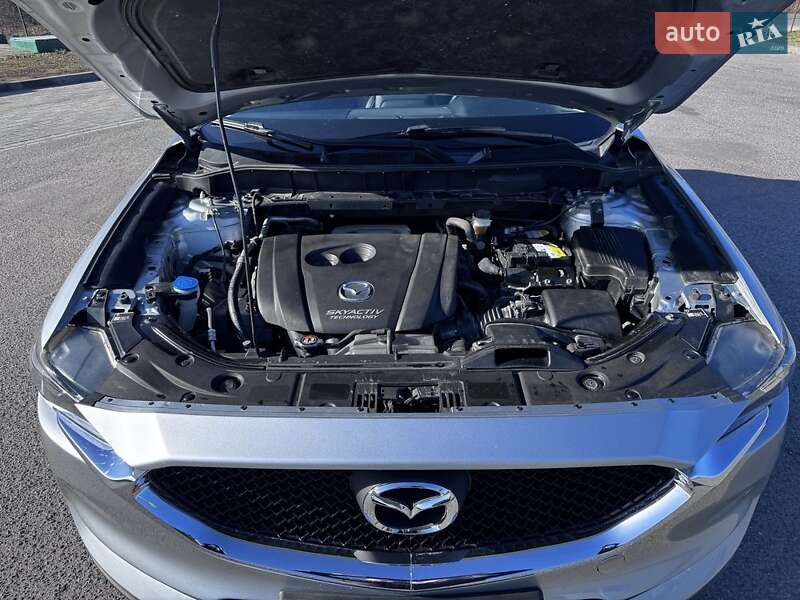 Позашляховик / Кросовер Mazda CX-5 2017 в Золотоноші