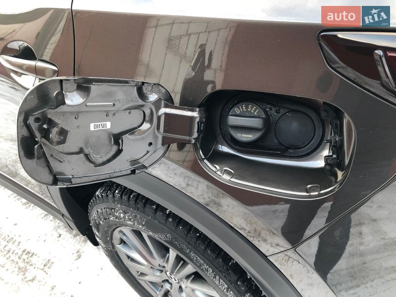 Внедорожник / Кроссовер Mazda CX-5 2017 в Чернигове