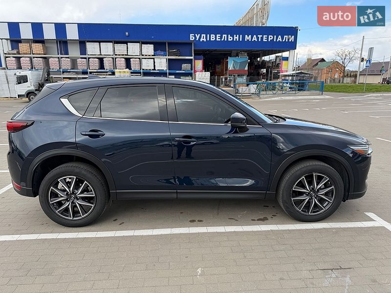 Внедорожник / Кроссовер Mazda CX-5 2017 в Киеве