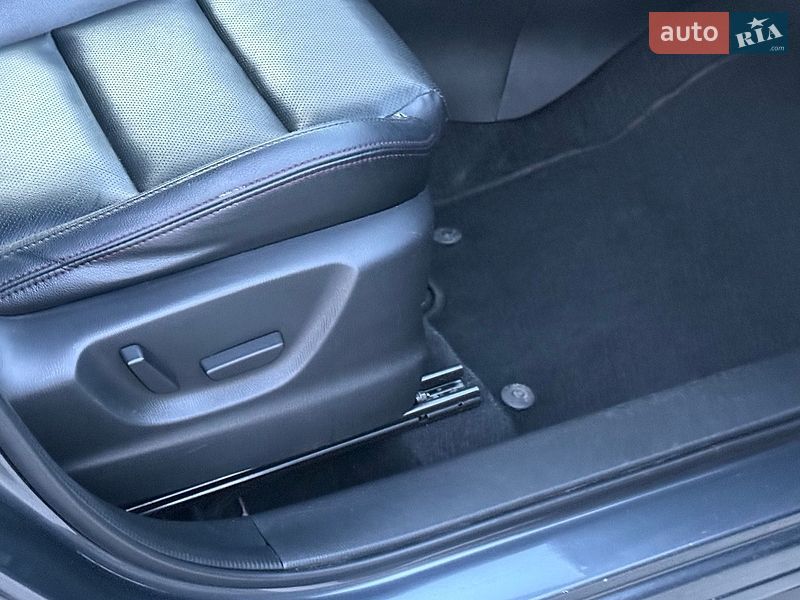 Внедорожник / Кроссовер Mazda CX-5 2015 в Сарнах