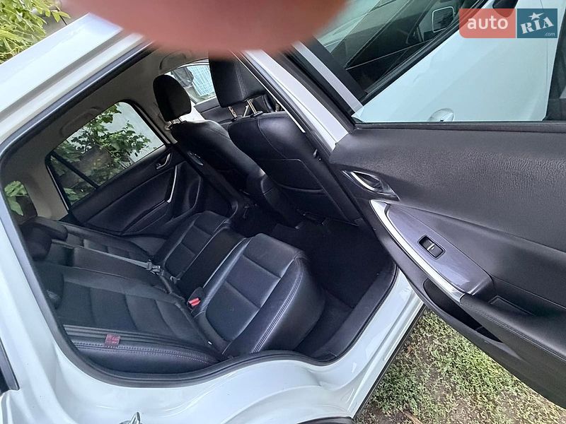 Внедорожник / Кроссовер Mazda CX-5 2016 в Черновцах