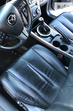 Позашляховик / Кросовер Mazda CX-7 2011 в 