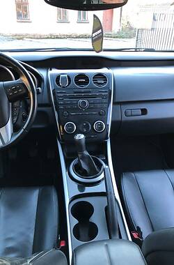 Позашляховик / Кросовер Mazda CX-7 2011 в 