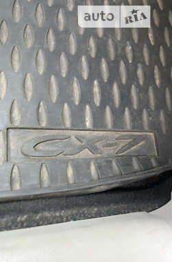 Позашляховик / Кросовер Mazda CX-7 2011 в Києві
