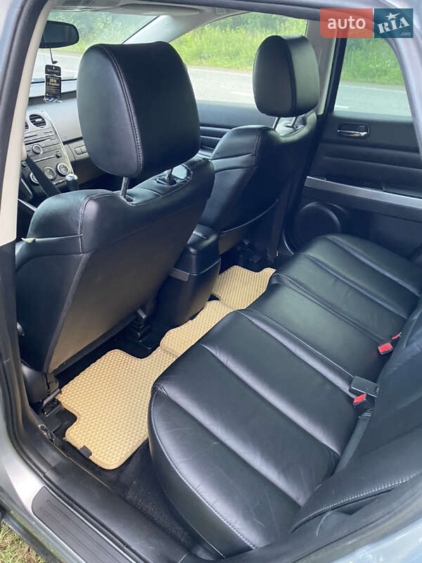 Позашляховик / Кросовер Mazda CX-7 2011 в Чернівцях