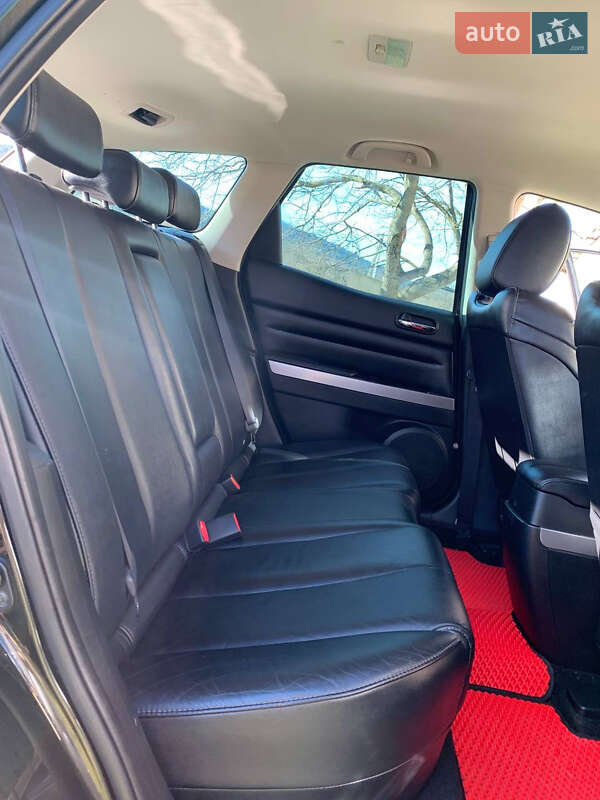 Внедорожник / Кроссовер Mazda CX-7 2010 в 