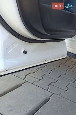 Внедорожник / Кроссовер Mazda CX-7 2010 в 