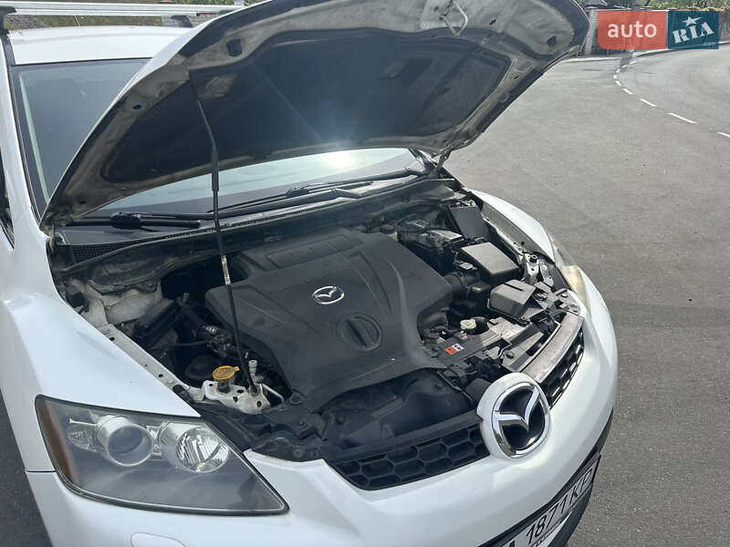 Позашляховик / Кросовер Mazda CX-7 2009 в Києві