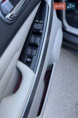 Позашляховик / Кросовер Mazda CX-7 2011 в 