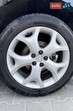 Позашляховик / Кросовер Mazda CX-7 2010 в 