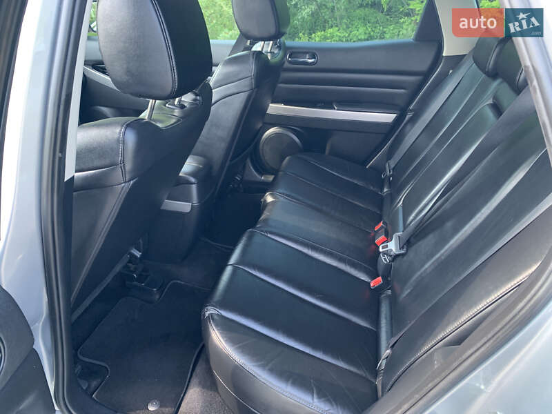 Позашляховик / Кросовер Mazda CX-7 2011 в Чернівцях