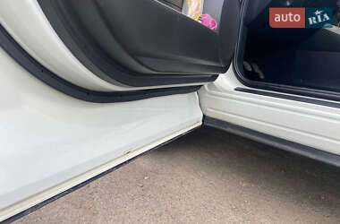 Внедорожник / Кроссовер Mazda CX-7 2011 в 