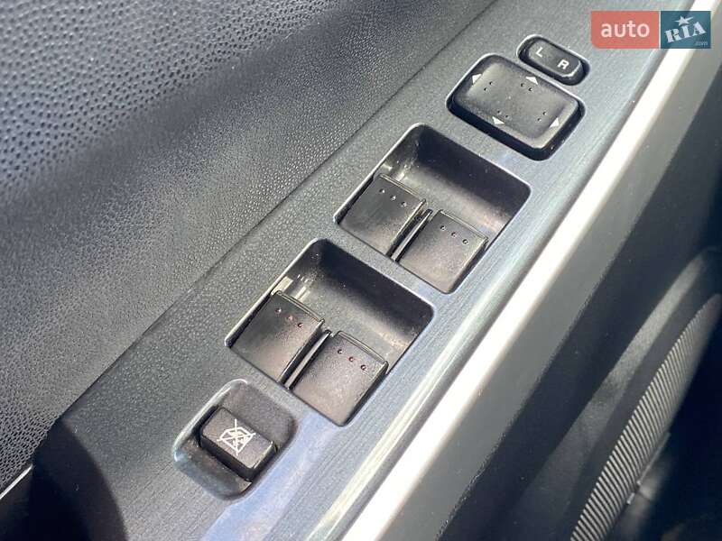 Позашляховик / Кросовер Mazda CX-7 2008 в Києві