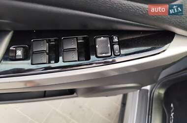 Позашляховик / Кросовер Mazda CX-7 2010 в 