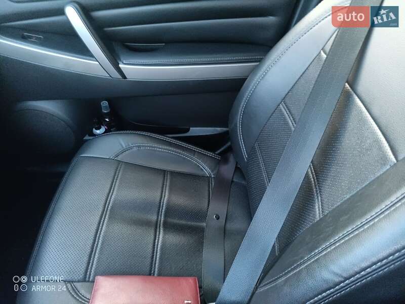 Позашляховик / Кросовер Mazda CX-7 2010 в Чернігові