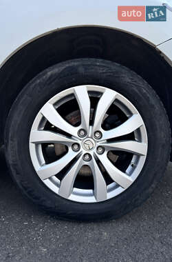 Позашляховик / Кросовер Mazda CX-7 2010 в 