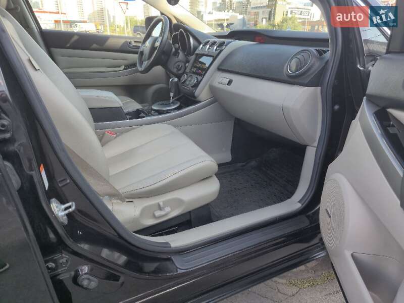Позашляховик / Кросовер Mazda CX-7 2010 в Києві