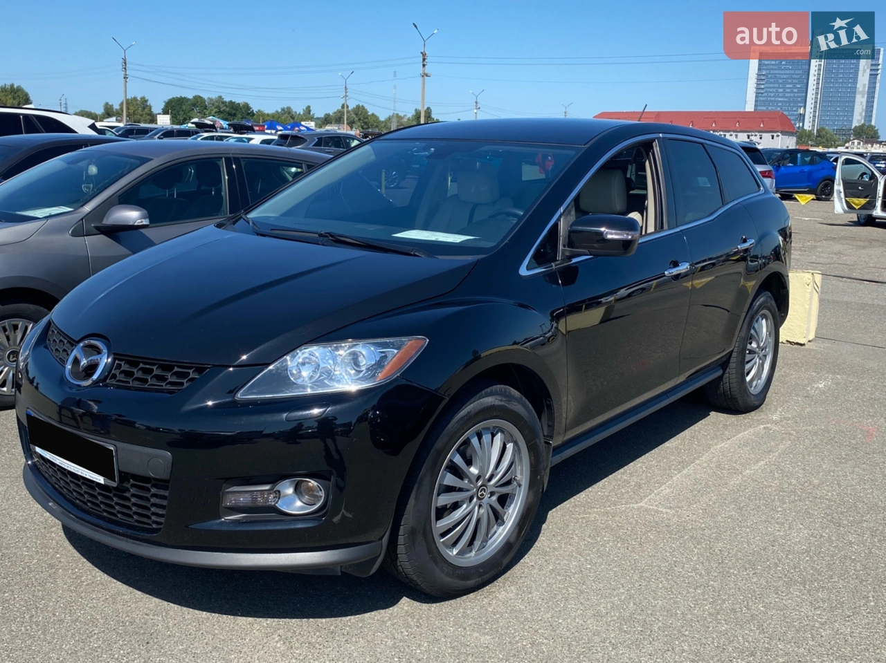 У продажі власне авто. Не Америка.
Обслуговане, особих вкладань не потребує.
Все працює, новий акумулятор, заводський ксенон, клімат, круїз, два ключа і тд. 
Не часто можу бути на звʼязку , тому прошу писати у меседжі (ватцап, телеграм), якщо не буду на звʼязку . Зможу доставити по потребі .
Всім вдалих покупок.