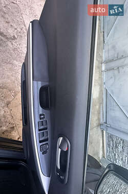Позашляховик / Кросовер Mazda CX-7 2009 в 