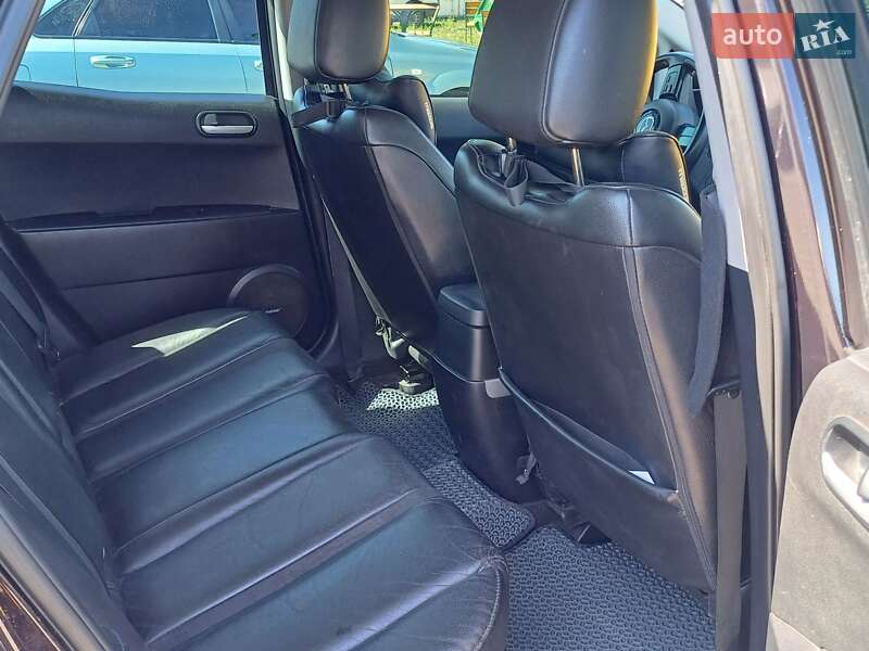 Позашляховик / Кросовер Mazda CX-7 2009 в Павлограді