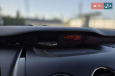 Позашляховик / Кросовер Mazda CX-7 2009 в 