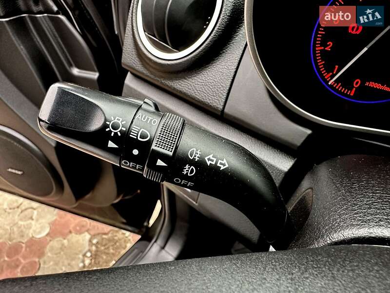 Позашляховик / Кросовер Mazda CX-7 2010 в Чернівцях