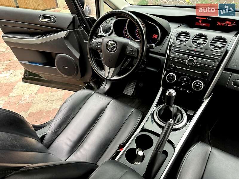 Позашляховик / Кросовер Mazda CX-7 2010 в Чернівцях