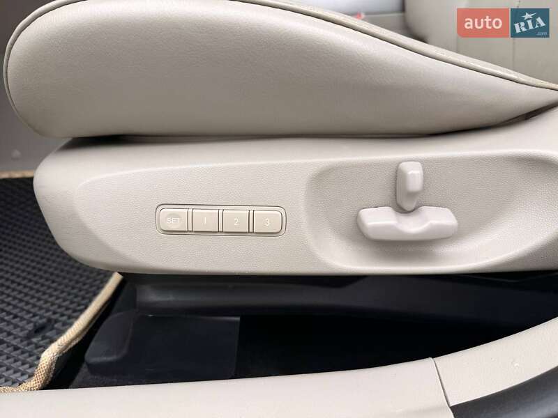 Внедорожник / Кроссовер Mazda CX-7 2011 в Киеве