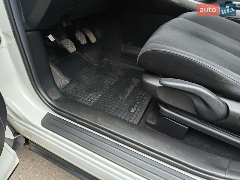 Внедорожник / Кроссовер Mazda CX-7 2011 в Костополе