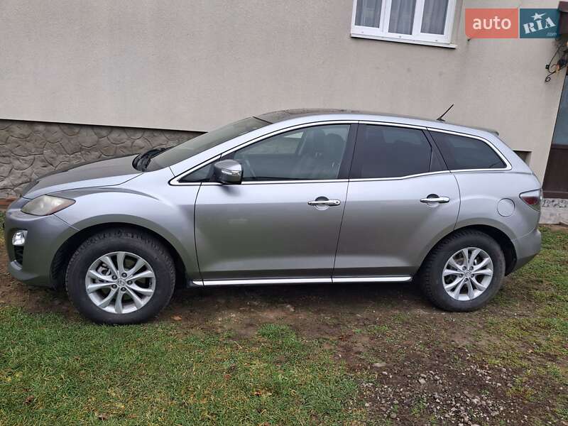 Позашляховик / Кросовер Mazda CX-7 2010 в Миколаєві