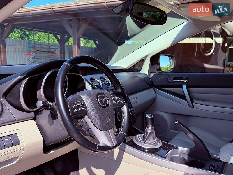 Позашляховик / Кросовер Mazda CX-7 2011 в Києві