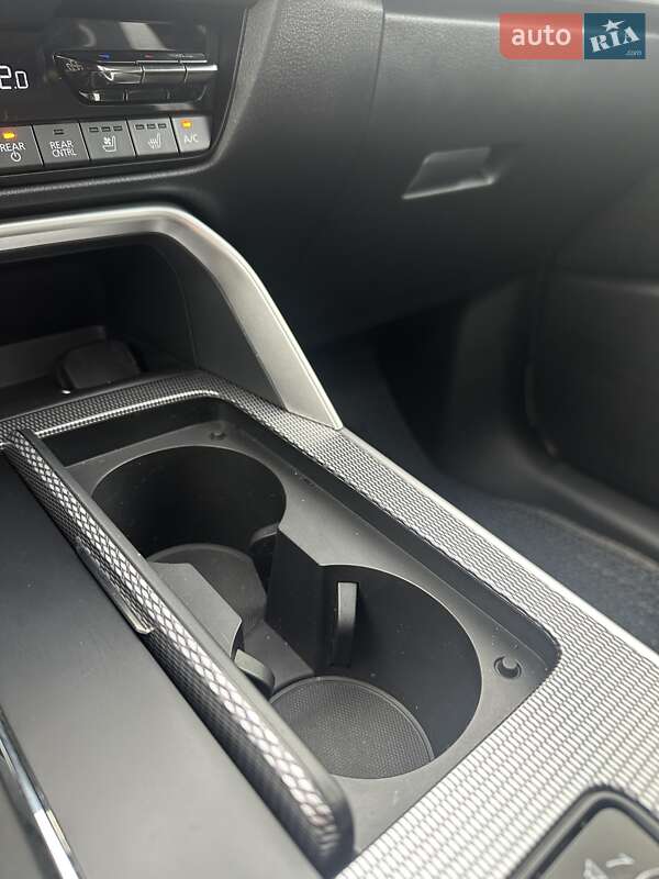 Внедорожник / Кроссовер Mazda CX-90 2023 в Белогородке фото 49 Внедорожник / Кроссовер Mazda CX-90 2023 в Белогородке