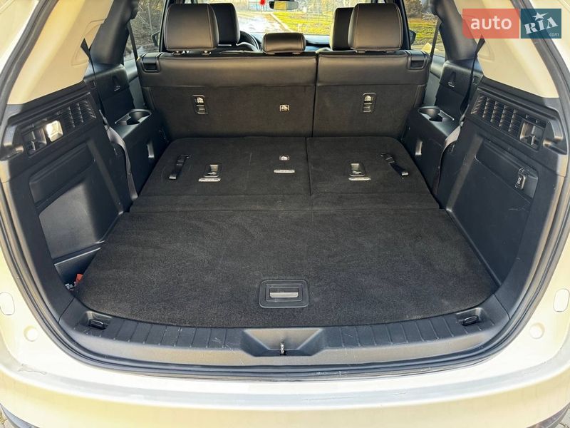 Внедорожник / Кроссовер Mazda CX-90 2024 в Киеве