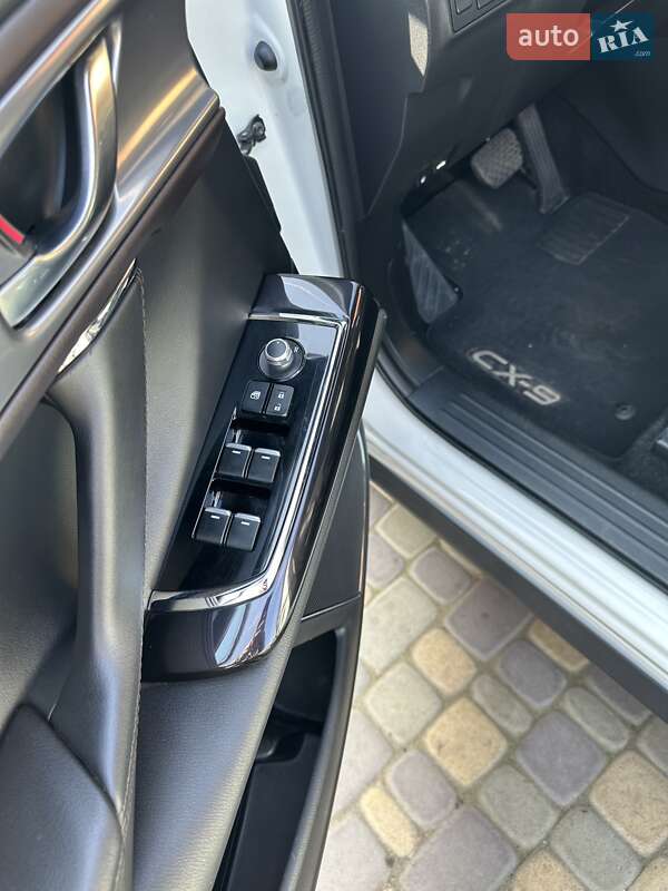 Внедорожник / Кроссовер Mazda CX-9 2017 в Кропивницком