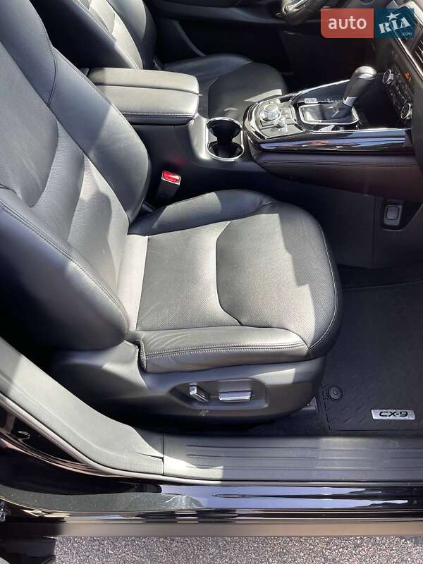 Внедорожник / Кроссовер Mazda CX-9 2016 в Киеве