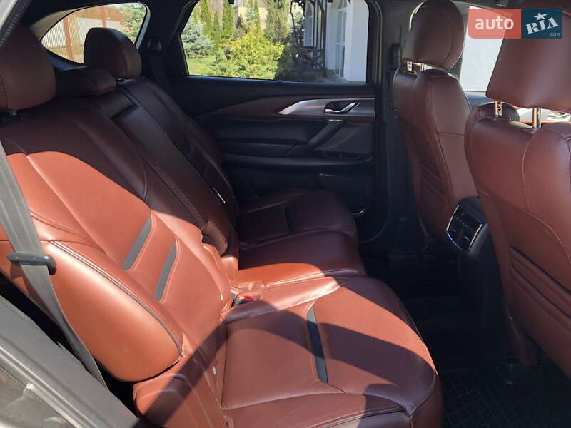 Внедорожник / Кроссовер Mazda CX-9 2016 в Киеве