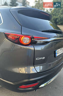 Позашляховик / Кросовер Mazda CX-9 2017 в 