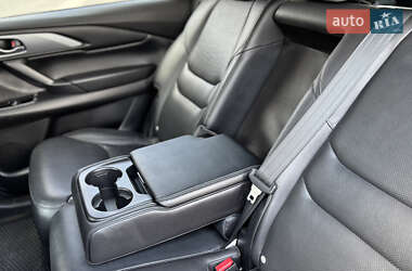 Позашляховик / Кросовер Mazda CX-9 2016 в 