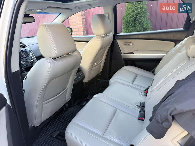 Внедорожник / Кроссовер Mazda CX-9 2013 в Киеве