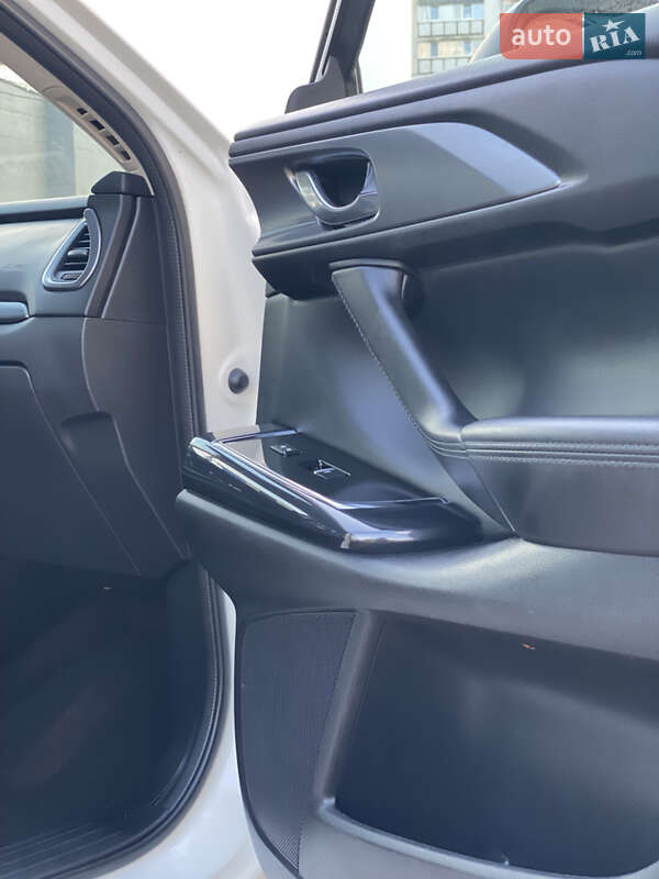 Позашляховик / Кросовер Mazda CX-9 2017 в Житомирі