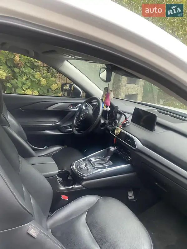 Mazda CX-9