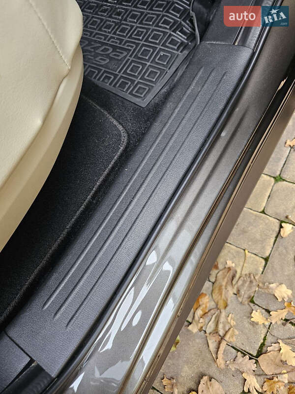 Позашляховик / Кросовер Mazda CX-9 2017 в Полтаві фото 41 Позашляховик / Кросовер Mazda CX-9 2017 в Полтаві