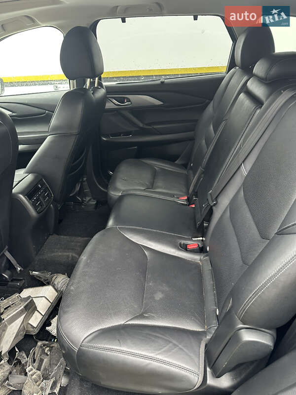 Внедорожник / Кроссовер Mazda CX-9 2018 в Новояворовске